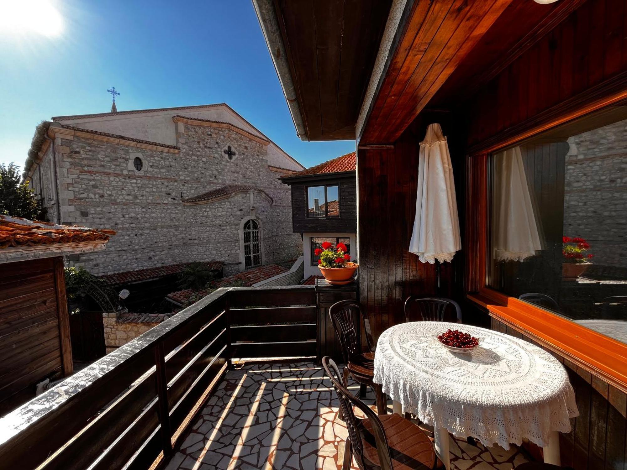 Guest House Lilly Nesebar Eksteriør bilde